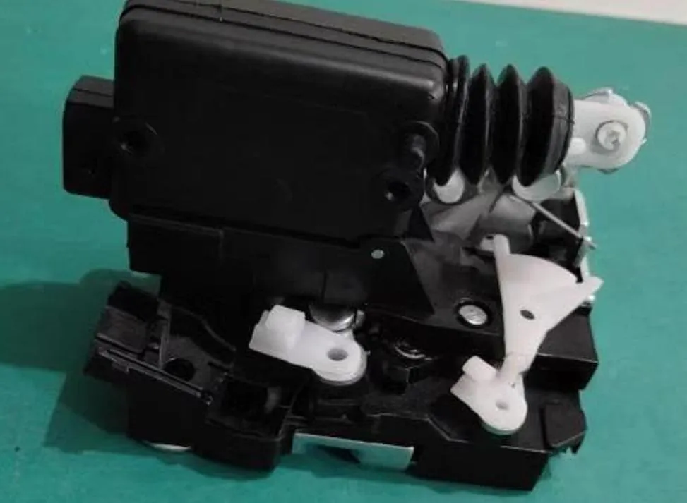 قفل باب امامي شمال داخلي Front Left Door Lock Dacia Logan