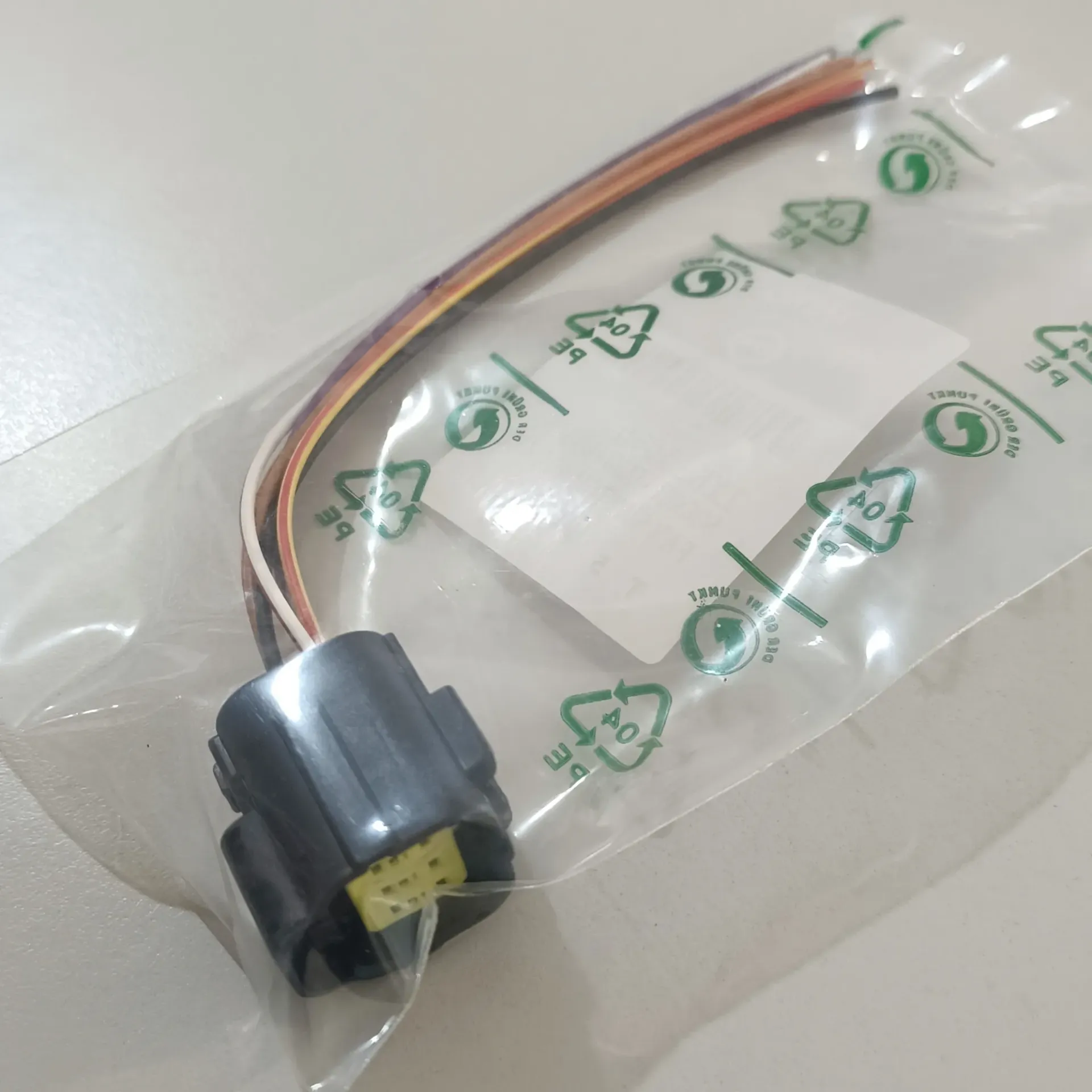 [TYK-5086] فيشة موتور مروحة Fan Motor Switch Renault Kangoo/ Clio II
