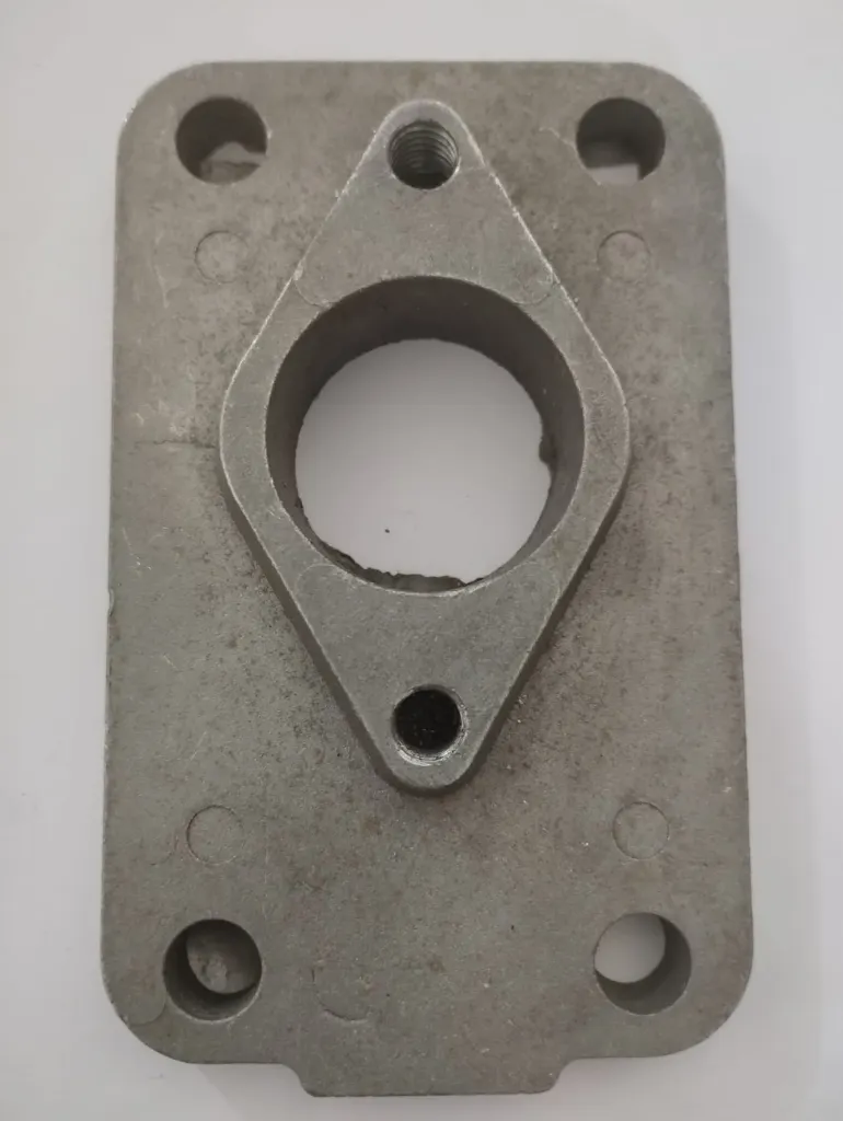 كرسة كربيراتور توقيع المنينيوم Carburator Mounting Peugeot